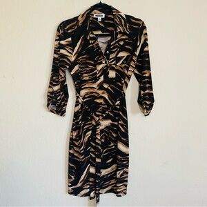 Woman’s Zebra Print mini Dress size 8 business casual Fall Winter sophistication